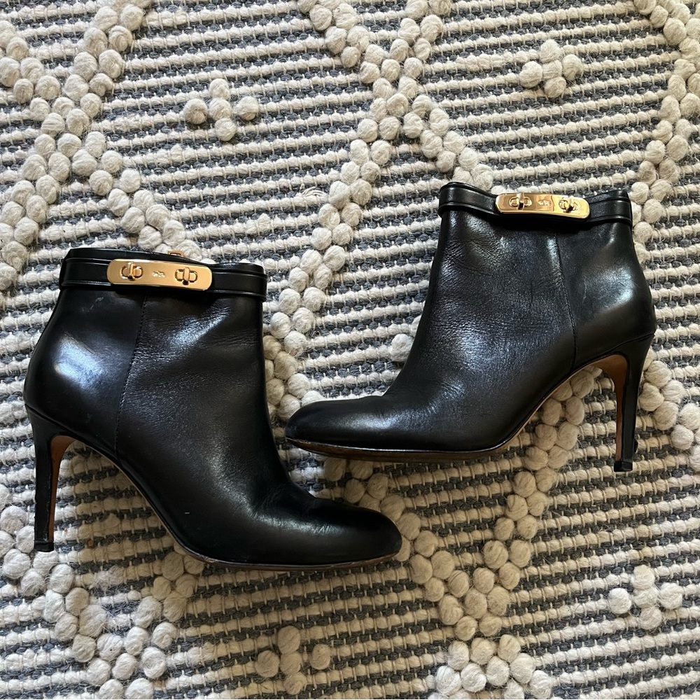 Coach ankle booties Gold side buckle sz 6